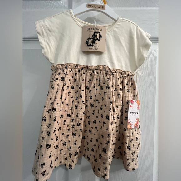 BearPaw Other - NWT Bearpaw Toddler Girl Floral Cotton Dress Cream and Tan with Hair clips